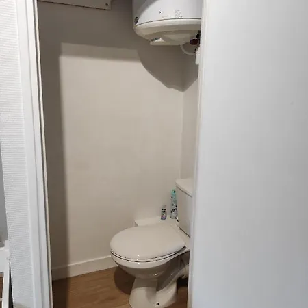 Studio Idealement Situe : 2m Gare, 4m Centre *